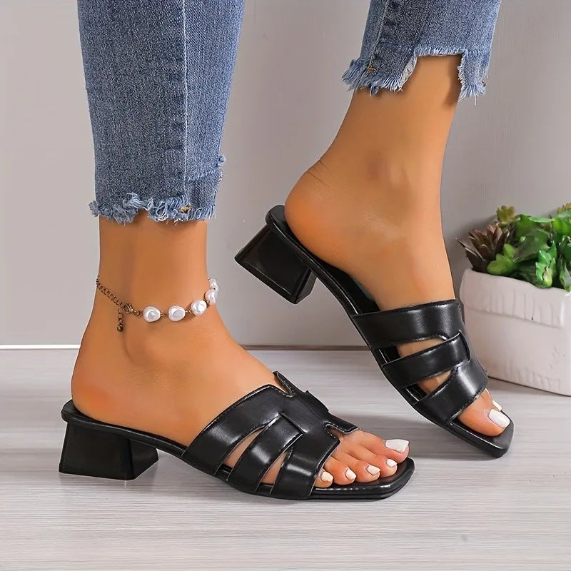Sandales à talons bas respirantes pour femmes, pantoufles de grande taille, tête carrée creuse, tempérament astronomique doux, mode estivale, nouveau