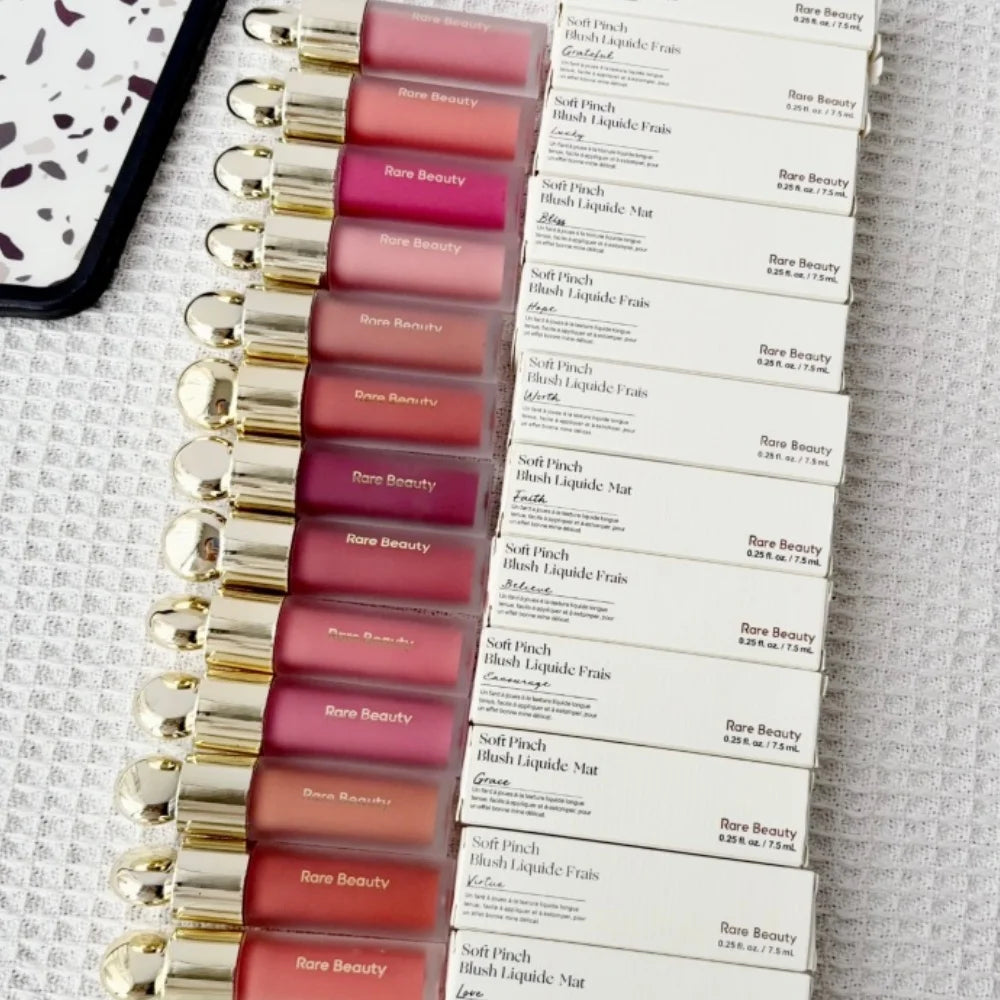 Rare Beauty Soft Pinch Liquid Blush, fini soyeux, léger, respirant, longue tenue, effet repulpant, Hope Love Virtue Happy Wonder Worth