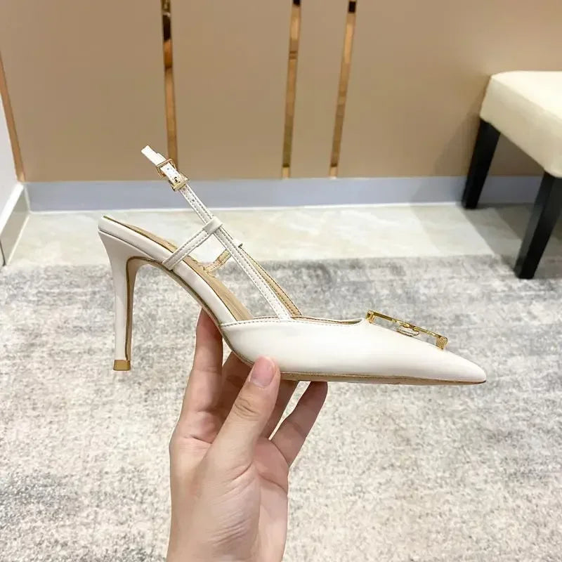 Baotou – sandales à talons aiguilles blanches élégantes pour femmes, sandales d'été à la mode avec boucle en métal, Design à dos pointu, nouvelles chaussures pour dames 2025
