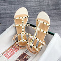 Sandales d'été pour femmes, chaussures plates décontractées pour dames, style simple, design rivet à la mode, pour la marche et le shopping, grande taille 41-43
