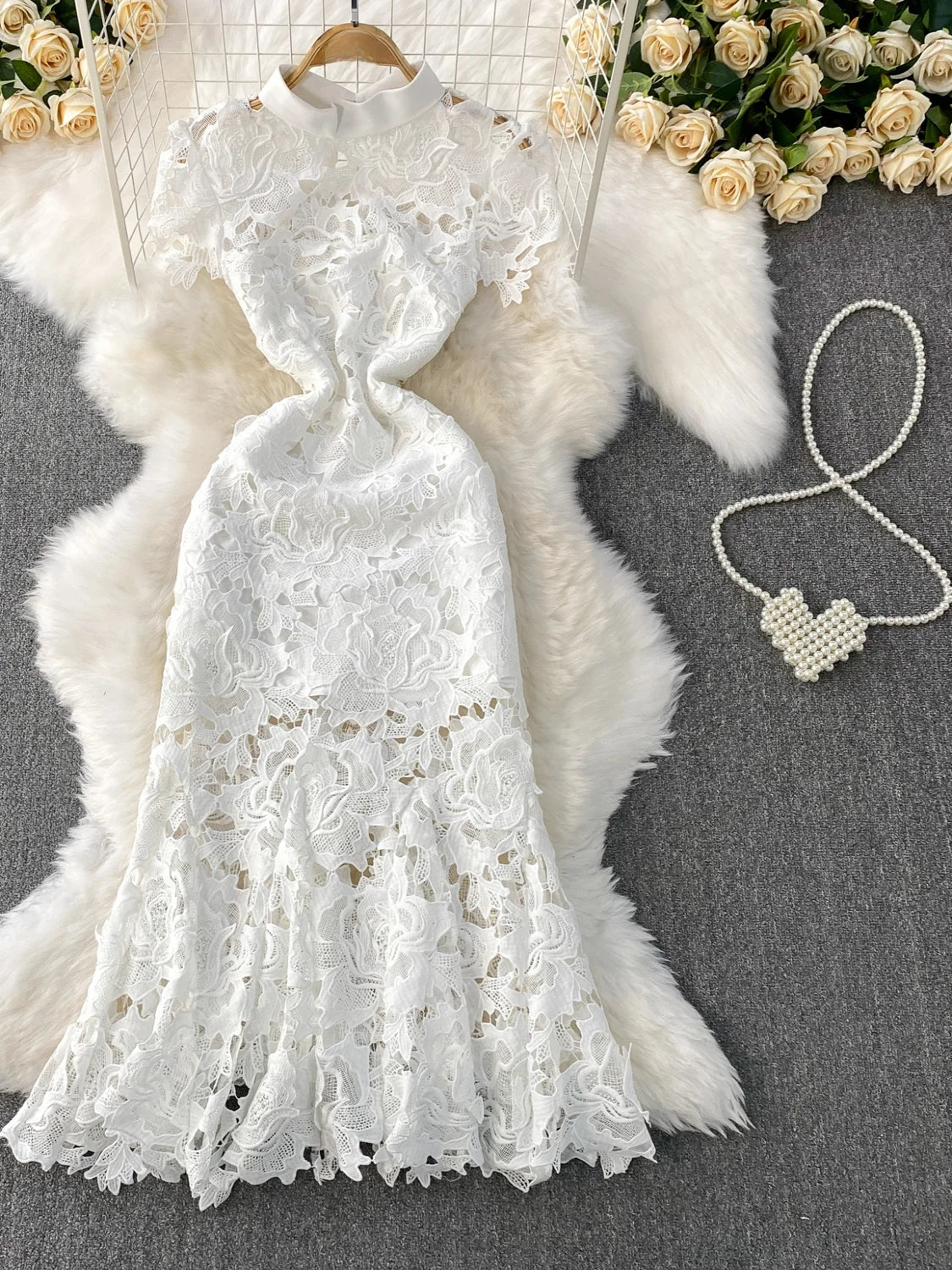 Nouvelle Robe Longue d'Été pour Femme, Style Coréen, Col Montant, Taille Haute, Coupe Ajustée, Effet Amincissant, Manches Courtes en Dentelle, Coupe Sirène, Idéale pour le Bureau