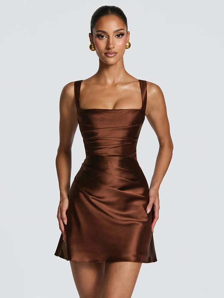 Robe longue plissée unie sexy pour femme, style licou, sans manches, dos nu, cintrée à la taille, fendue, pour soirées d'été 2026