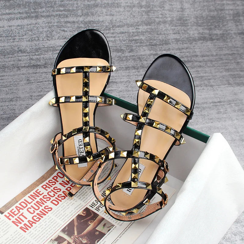Sandales d'été pour femmes, chaussures plates décontractées pour dames, style simple, design rivet à la mode, pour la marche et le shopping, grande taille 41-43
