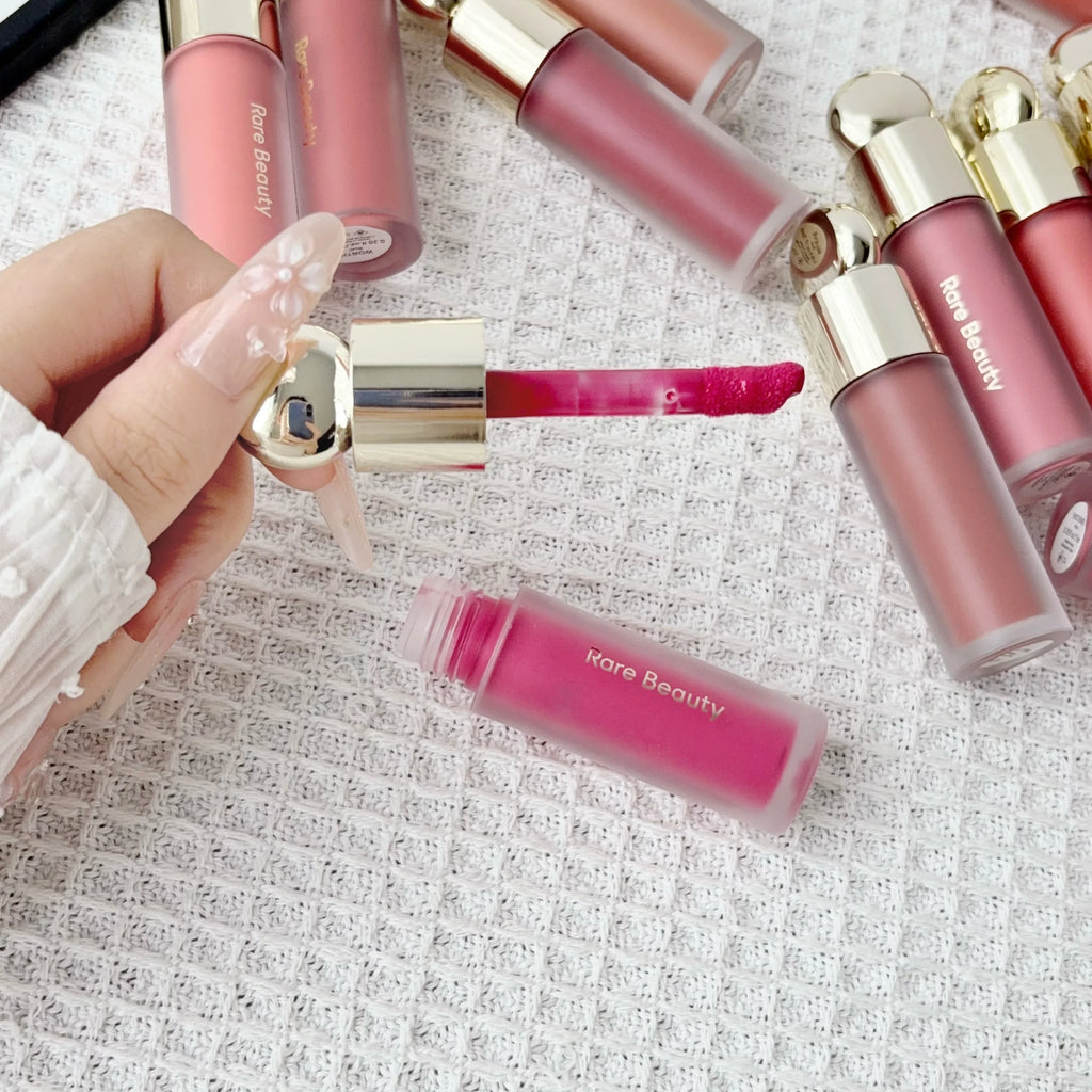 Rare Beauty Soft Pinch Liquid Blush, fini soyeux, léger, respirant, longue tenue, effet repulpant, Hope Love Virtue Happy Wonder Worth