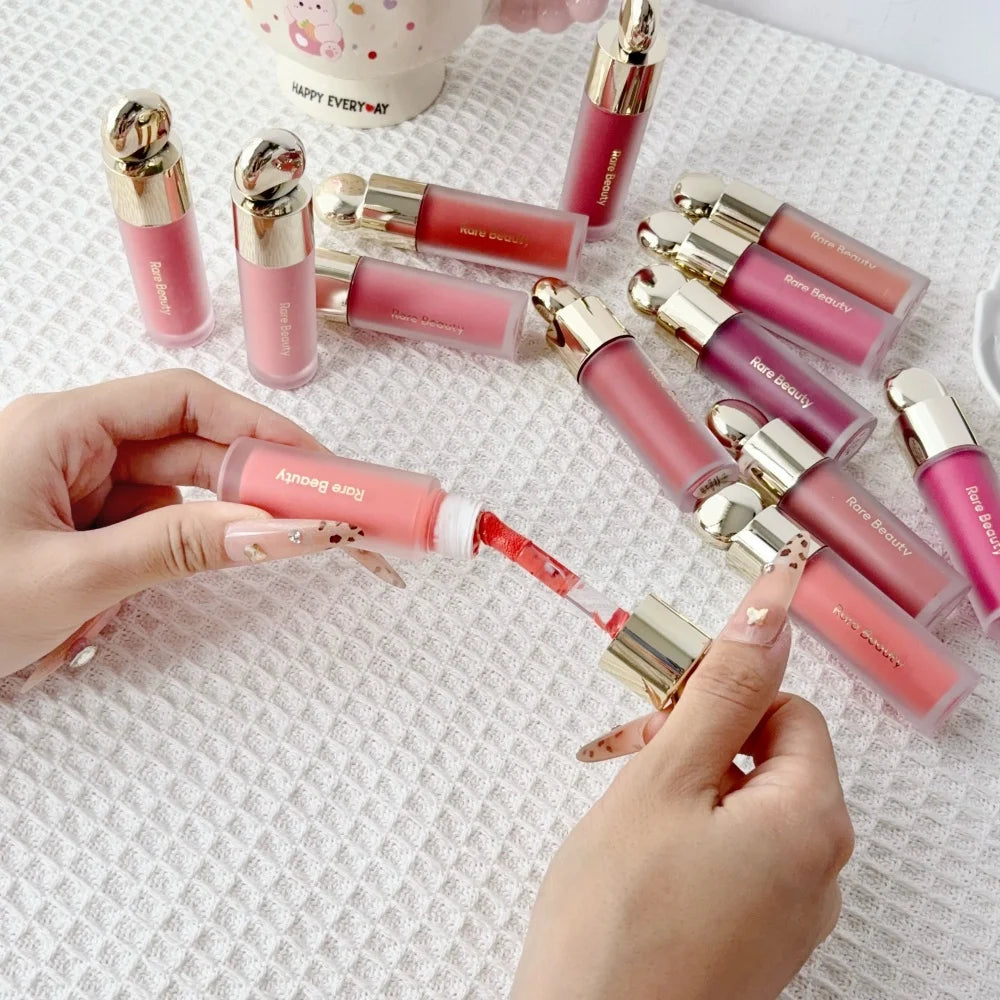 Rare Beauty Soft Pinch Liquid Blush, fini soyeux, léger, respirant, longue tenue, effet repulpant, Hope Love Virtue Happy Wonder Worth