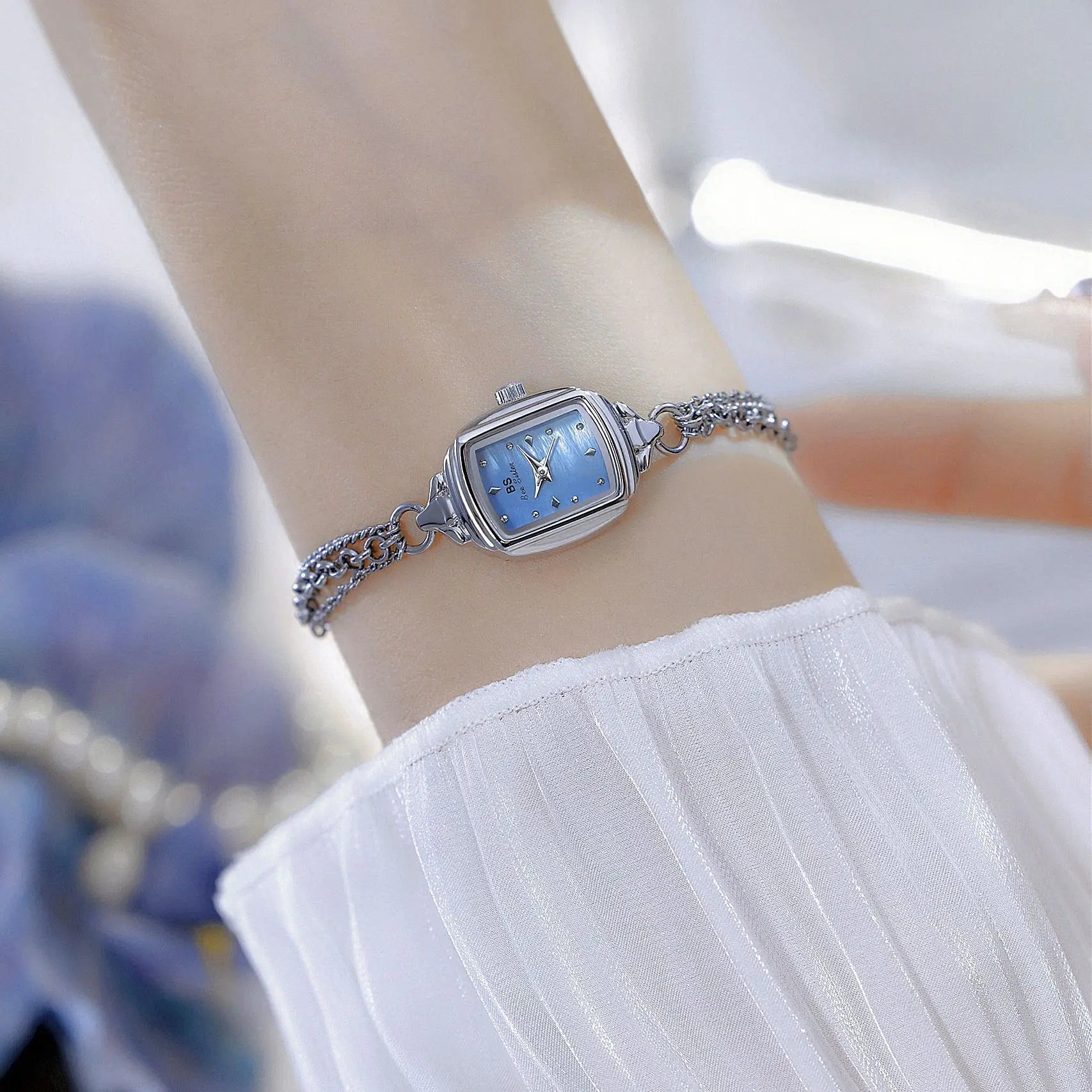 Montre pour femme élégante Bracelet petite montre-Bracelet en argent Simple rétro carré haut de gamme montre pour femme marque